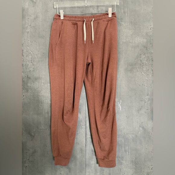 Vuori Performance Jogger size Small B3035